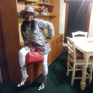 Meet your Posher, Joyce